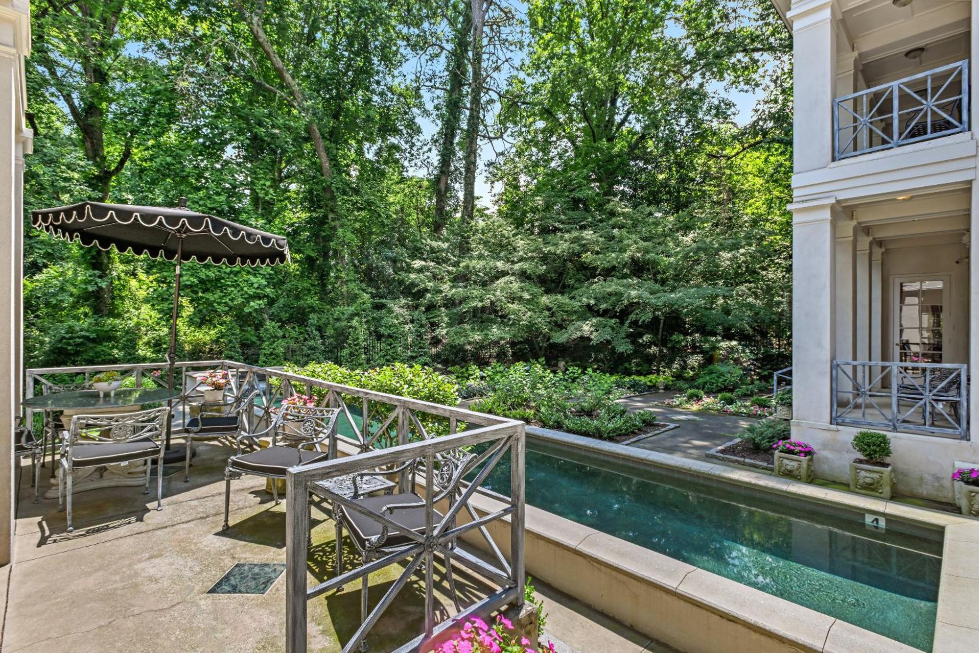Midnight Monarch Villa Atlanta Exterior photo